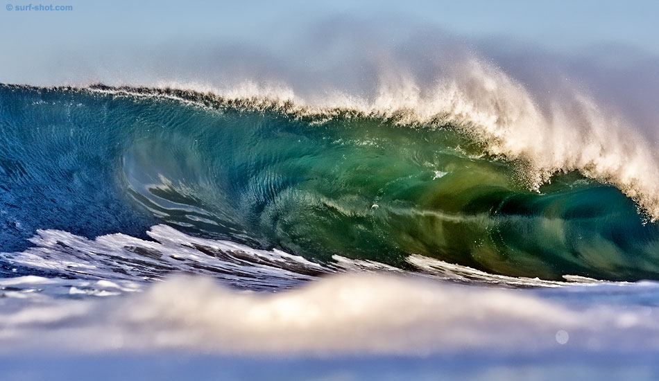 December 2009. Good swell, plenty of sand, and good weather. Photo: <a href=\"https://www.surf-shot.com\" target=_blank>Surf-Shot.com</a>